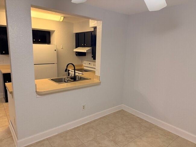 Building Photo - 3904 Brigadoon Cir