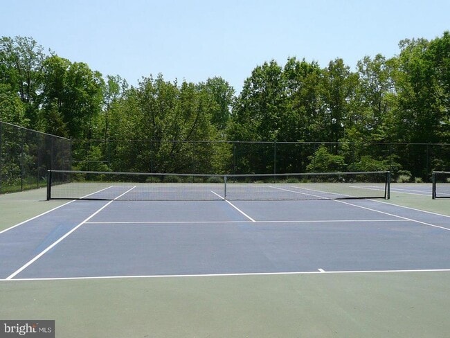 Building Photo - 4043 Lake Glen Rd