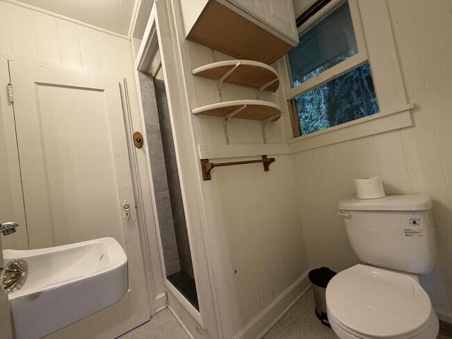 Building Photo - To register for the showing time below, note the 4 digit code: 5714 and click "APPLY NOW."(mobile...