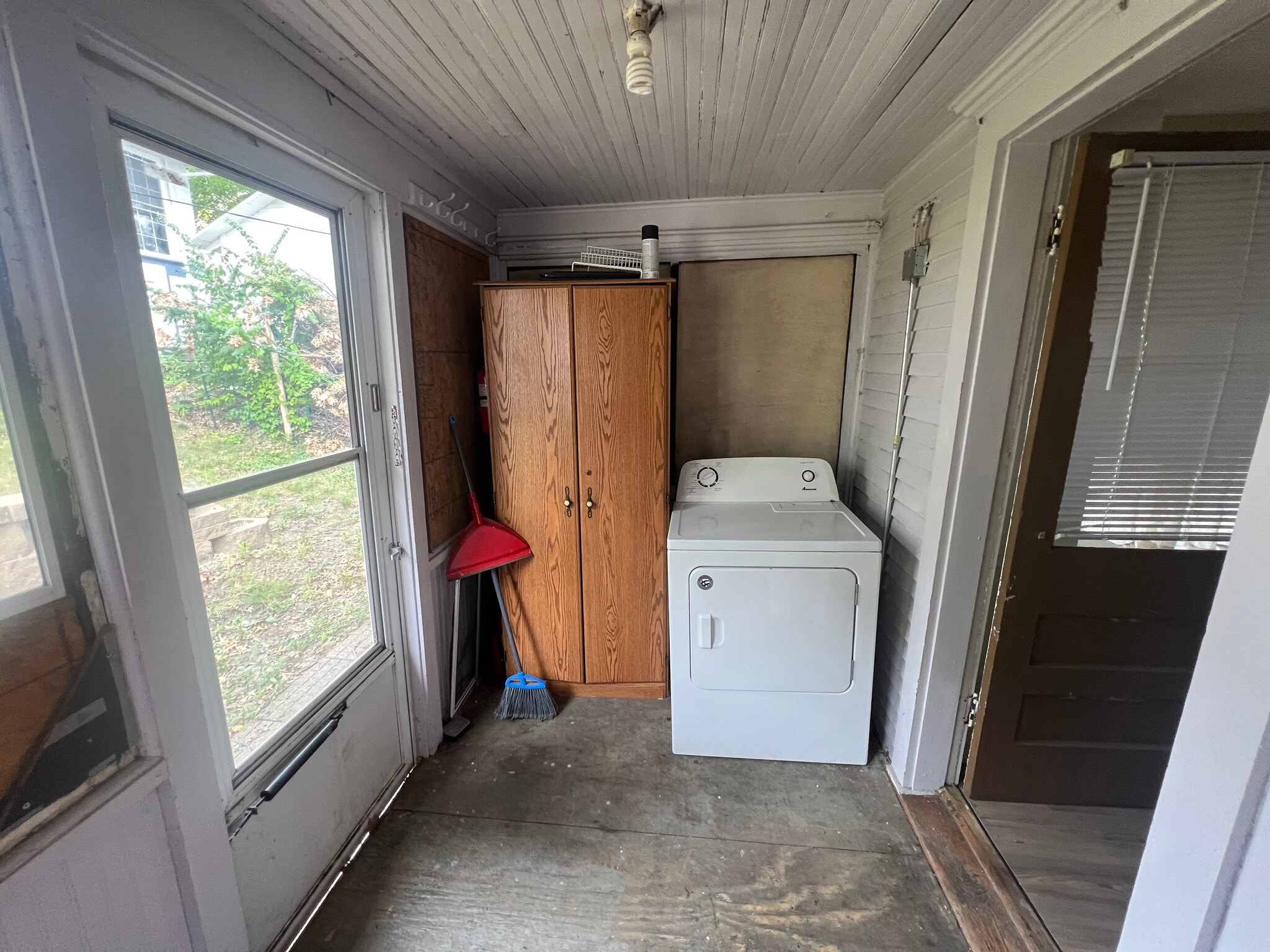 Porch with dryer - 24 Sunnyside Dr