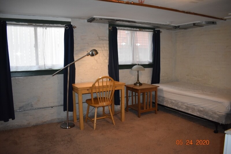 Building Photo - 533 Elizabeth St