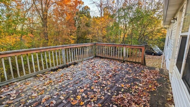 Building Photo - 1352 Chucker Dr