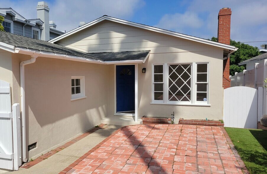 Building Photo - 1304 Walnut Ave