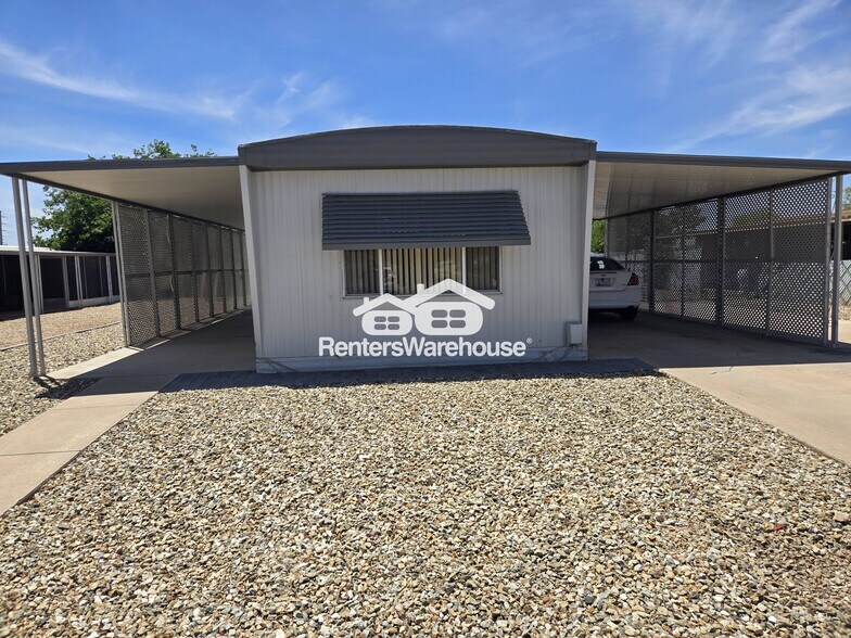 Primary Photo - 9122 N 65th Ave
