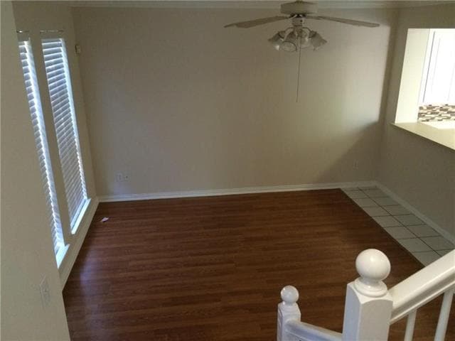 Building Photo - 121 Wildwood Ct