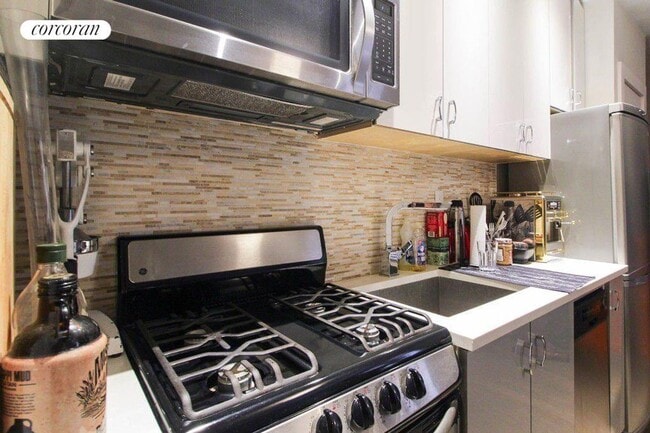 Building Photo - 48 W 138th St