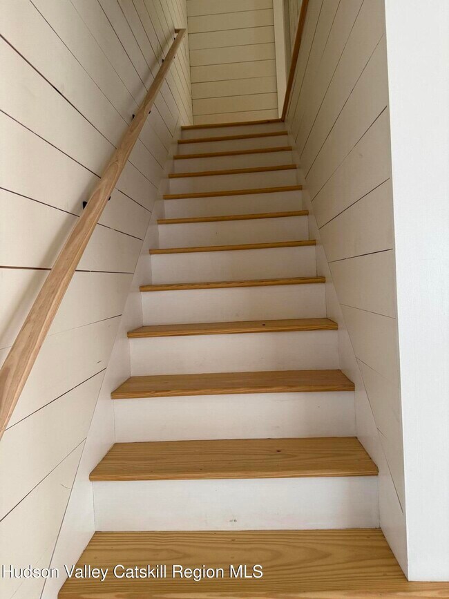 Building Photo - 25 Boggs Hill Rd