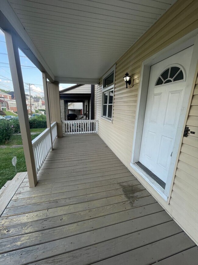 Building Photo - 1408 Methyl St