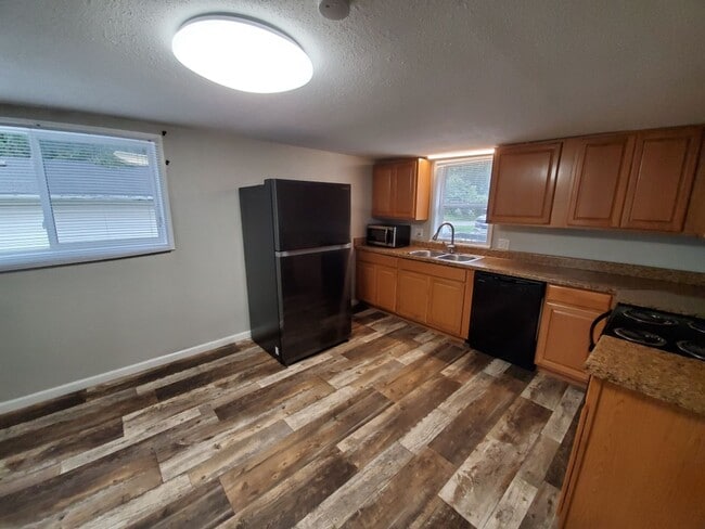 Primary Photo - 3 Bedroom, 1 Bathroom in the Norwoodville ...