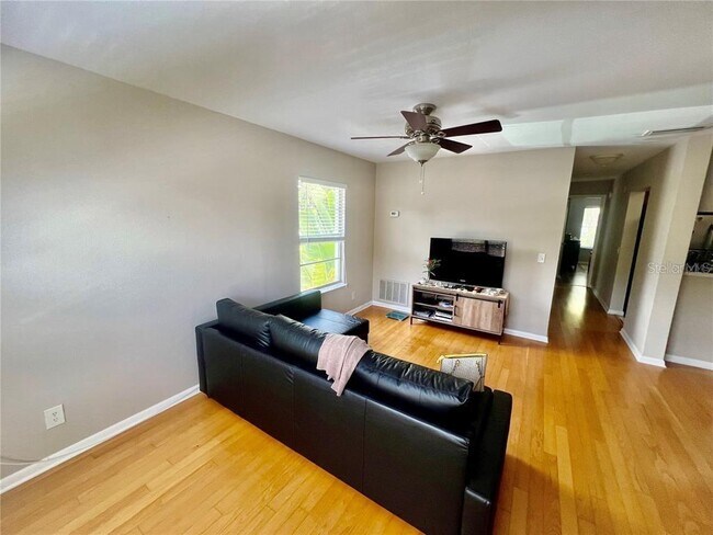 Building Photo - 5440 S MacDill Ave