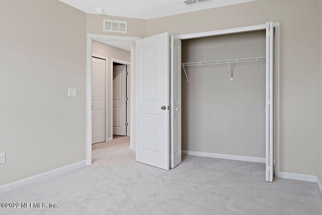 Building Photo - 12783 Josslyn Ln