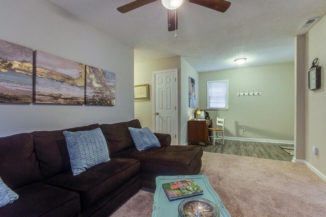 Living Room - 221 Fishburne St