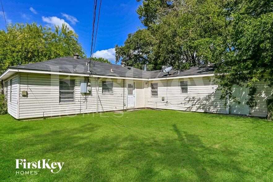 Building Photo - 712 McCardell Dr