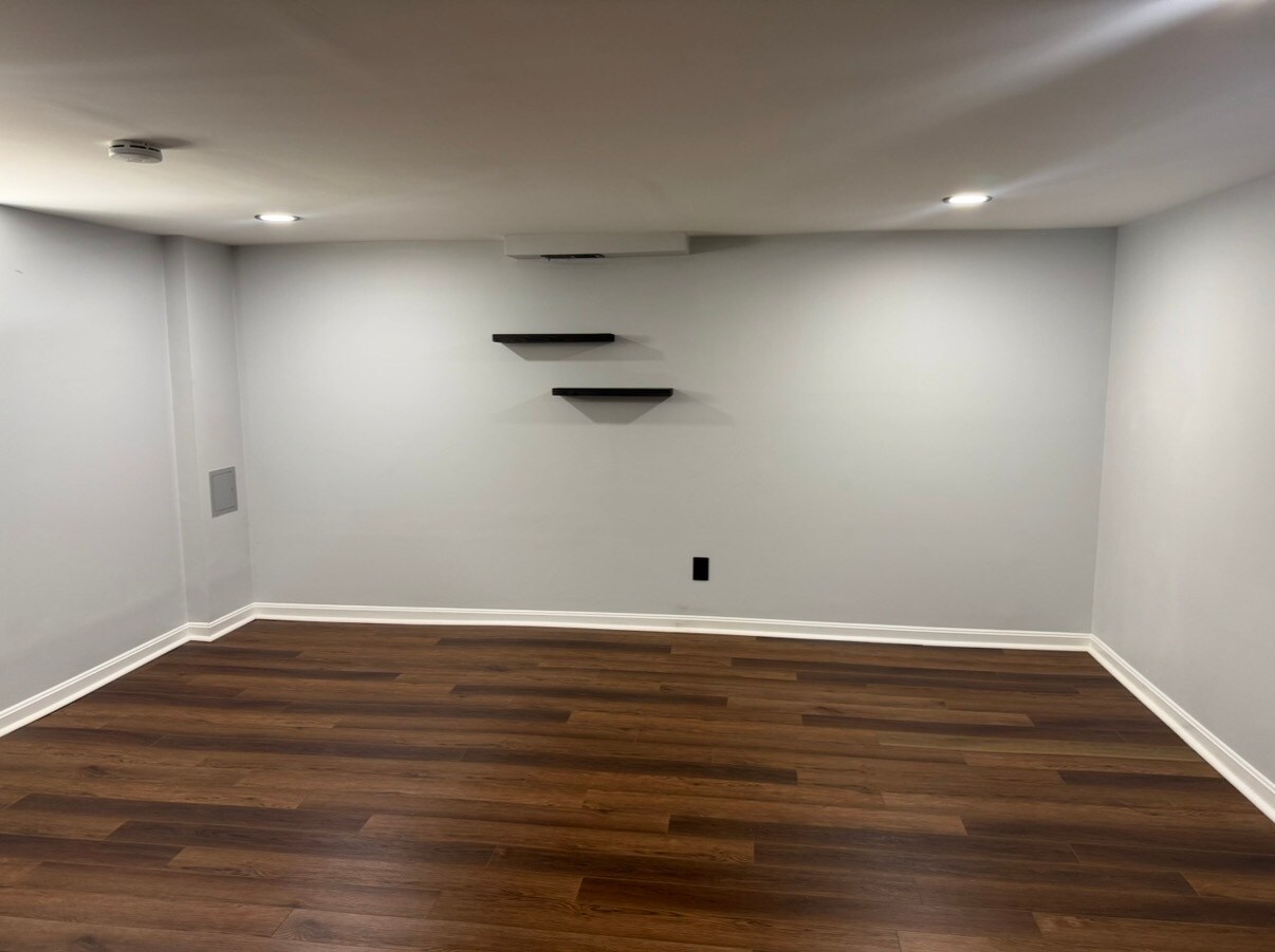 Building Photo - 119 Cloverhill Rd