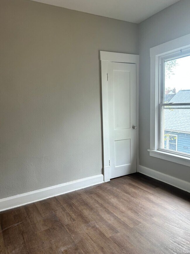 Building Photo - 3267 WEST 38TH STREET