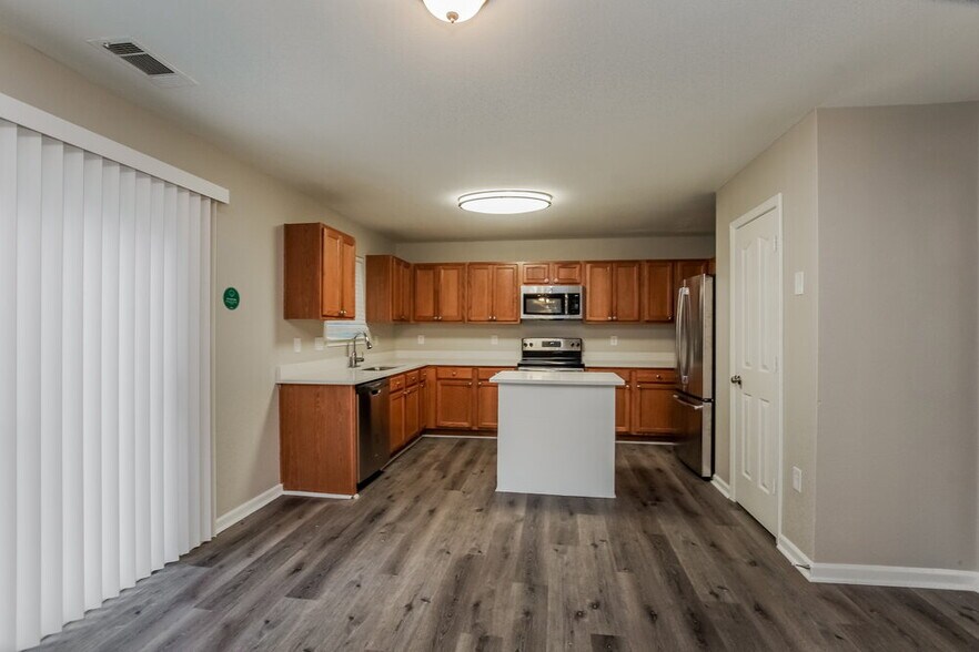 Building Photo - 2224 Gooseberry Rd