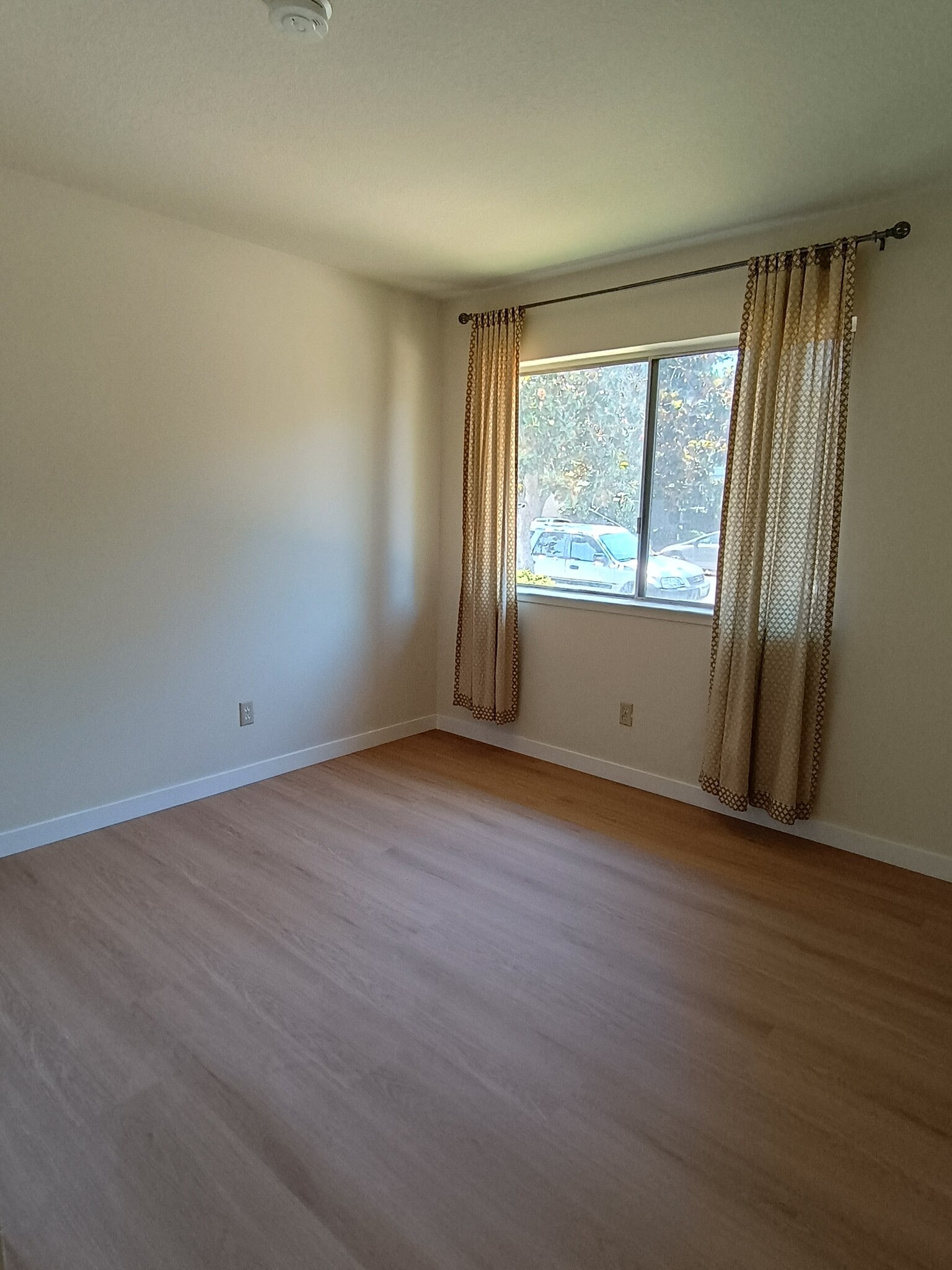Bedroom 1 - 360 Richfield Dr