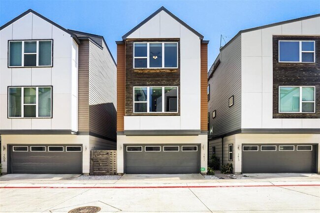 Building Photo - 1411 Waterloo Shore Ln