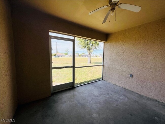 Building Photo - 3018 SE Santa Barbara Pl