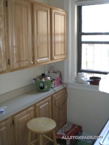 Primary Photo - 1148 Commonwealth Ave