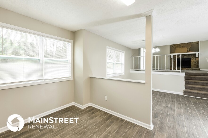 Building Photo - 6258 Leverett Dr