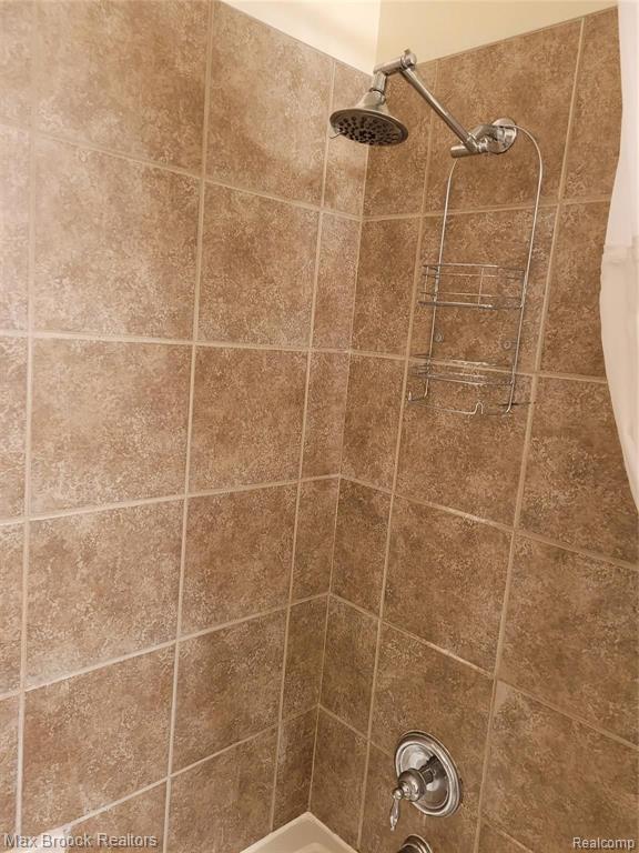 Building Photo - 28017 Hopkins Dr