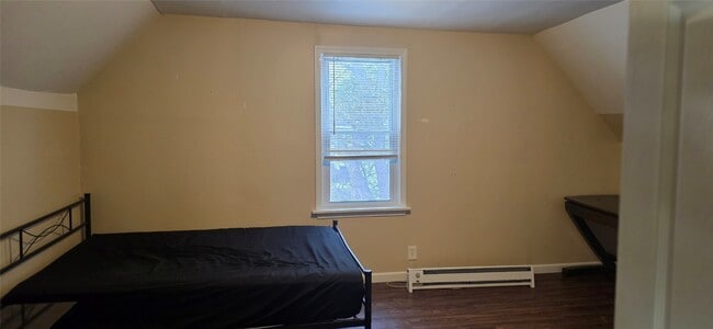 Building Photo - 63 Crocker Ave