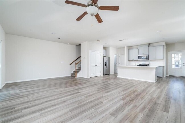 Building Photo - 1472 Villageside Ct