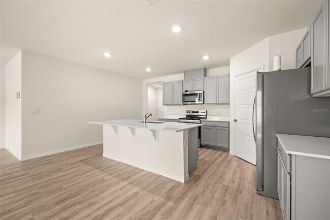 Building Photo - 1078 Clay Blvd