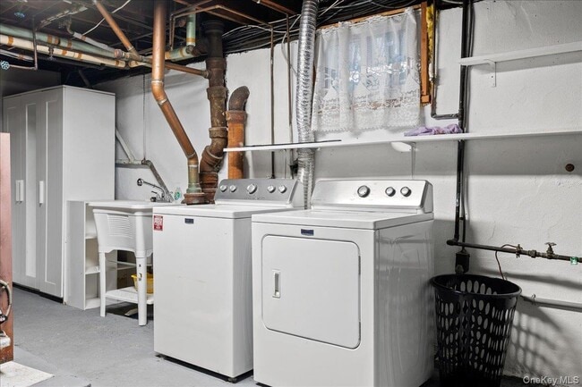 Building Photo - 179 Serrano Ave