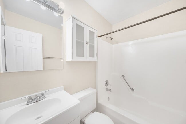 Building Photo - 3 BED / 1 BATH HOUSE IN URBANA WITH IN-UNI...
