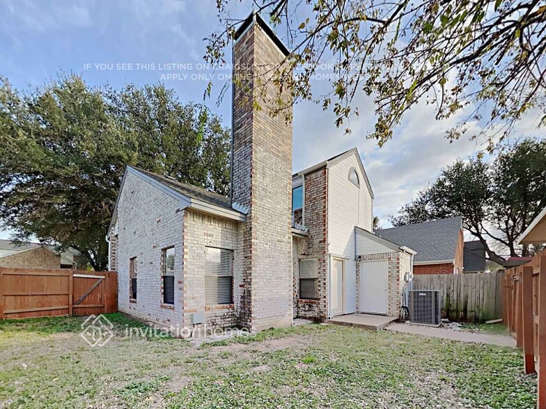 Building Photo - 2036 Pheasant Dr