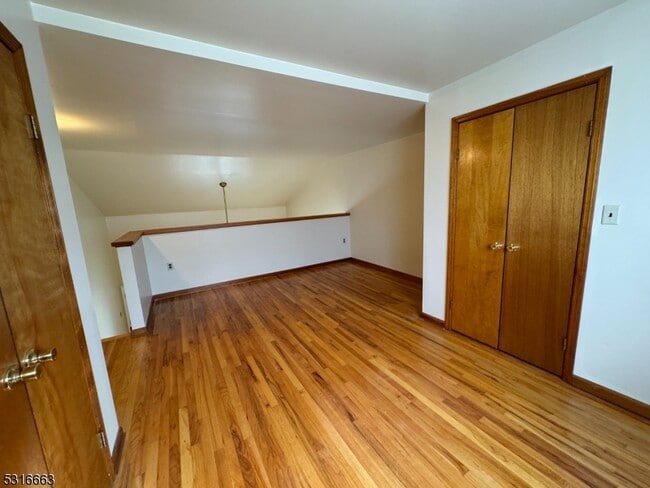 Building Photo - 710 W Camplain Rd