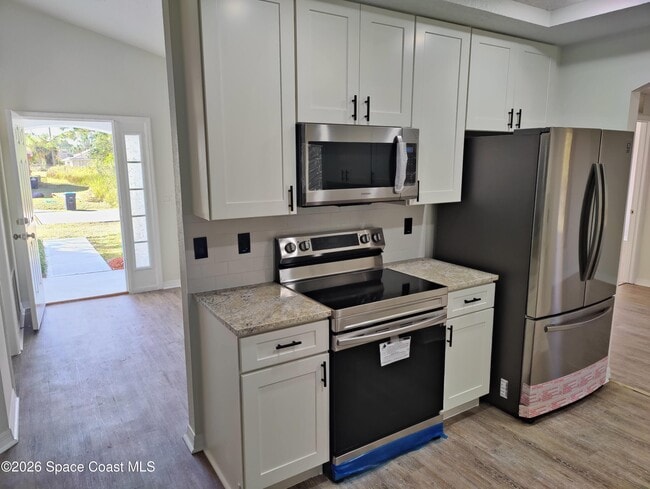 Building Photo - 219 Aladdin St NE