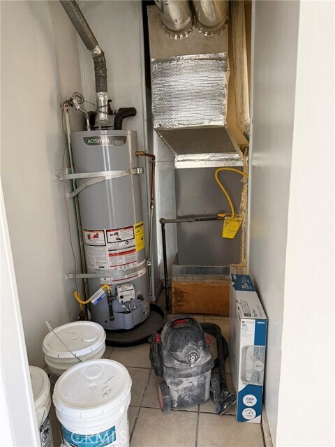 Building Photo - 44527 Date Ave