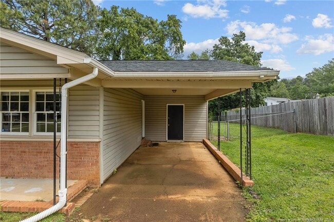Building Photo - 7606 Sable Dr