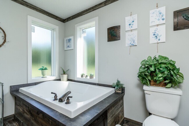 Building Photo - Updated Modern 3 Bedroom Manufactured Home!