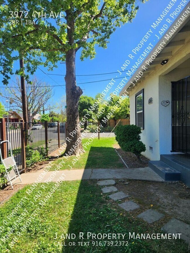 Building Photo - 3972 4th Ave