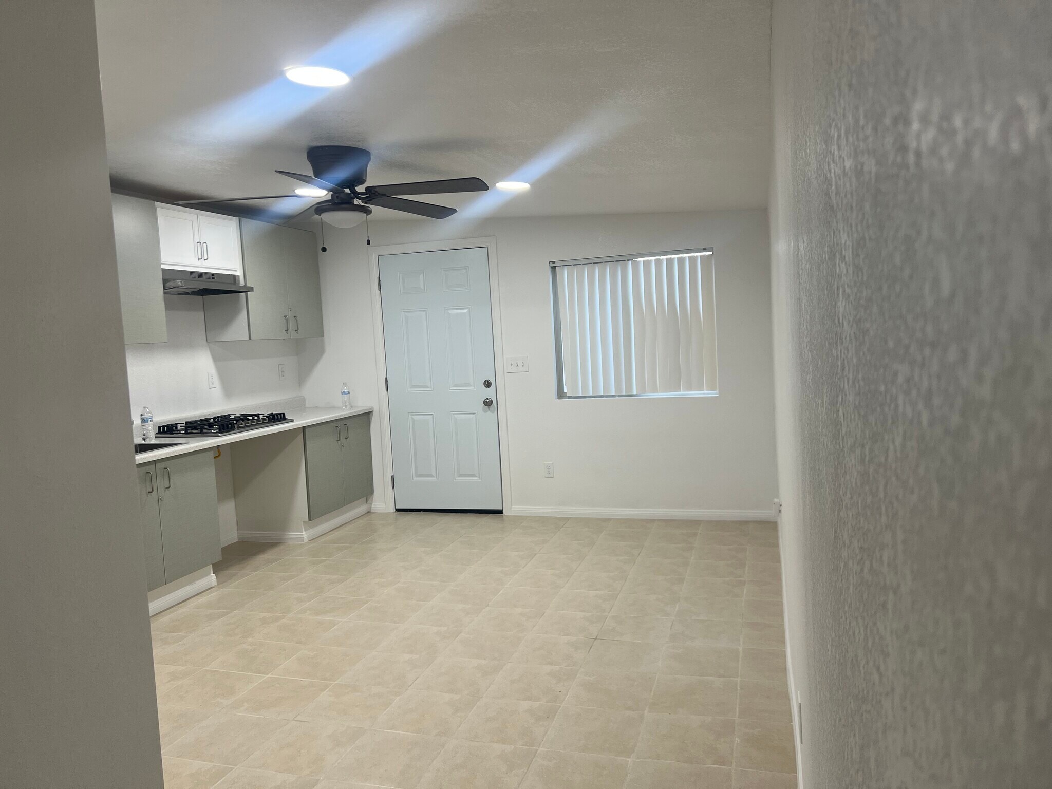 Building Photo - 4011 Placita Ave