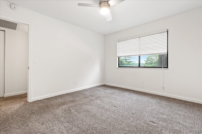 Building Photo - 1722 Gascony Parc Dr