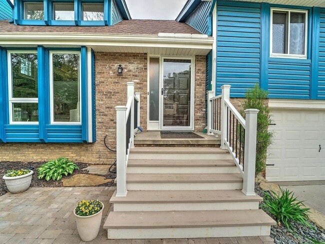 Building Photo - Papillion Home For Rent Near Offutt AFB