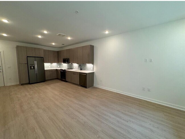 Building Photo - 4802 S Congress Ave