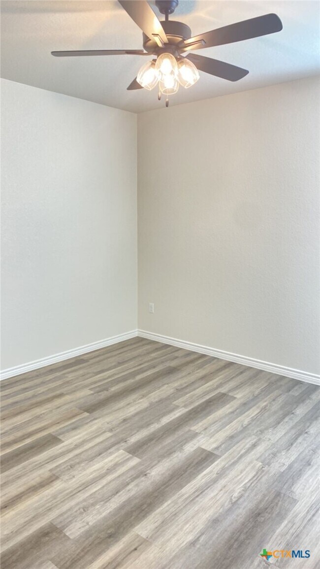 Building Photo - 101 Leon Ln