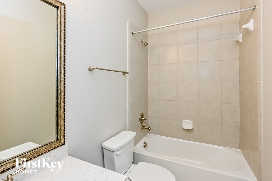 Building Photo - 21131 Bastide Ln