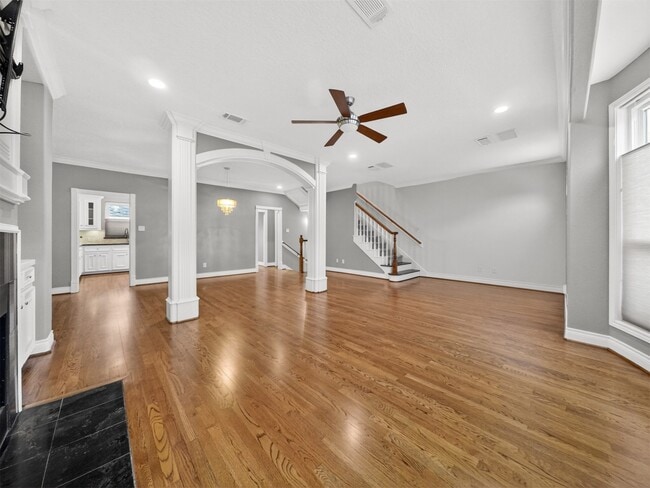 Building Photo - 1978 Indiana St