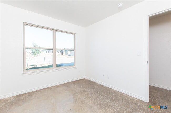 Building Photo - 1301 Concord Dr