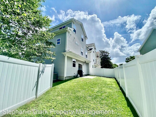 Building Photo - 4 br, 3.5 bath House - 5452 Carbon Court