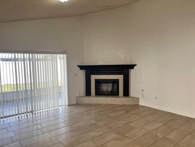 Building Photo - 5721 Rywood Dr