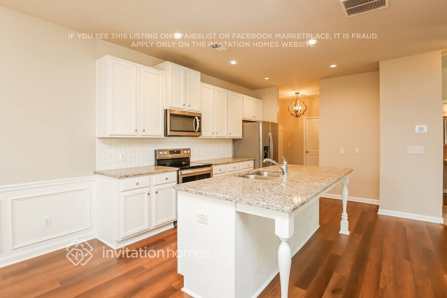 Building Photo - 5353 Catrina Way