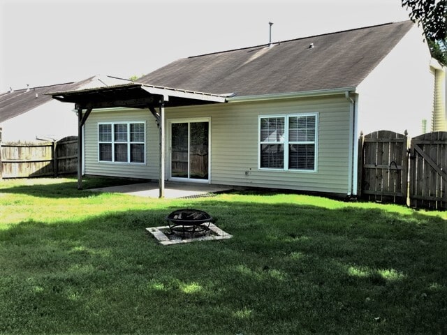 Building Photo - 127 Hampshire Dr